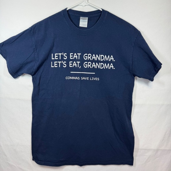 Gildan Graphic‎ T-Shirt Funny Slogan Tee Commas Save Lives Sz Medium - Picture 1 of 6